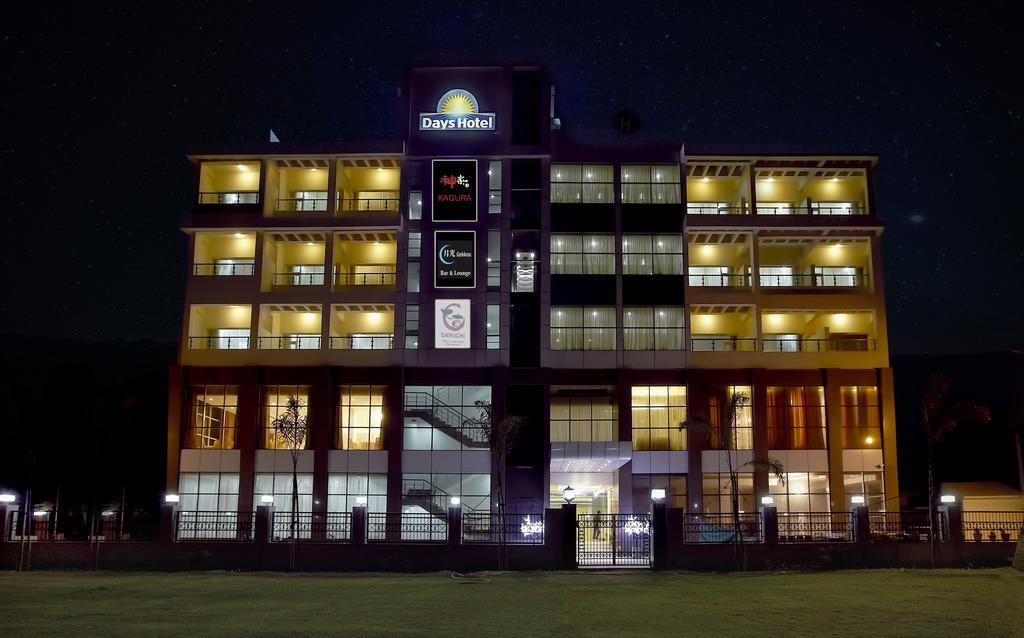 Days Hotel By Wyndham Neemrana Exterior foto